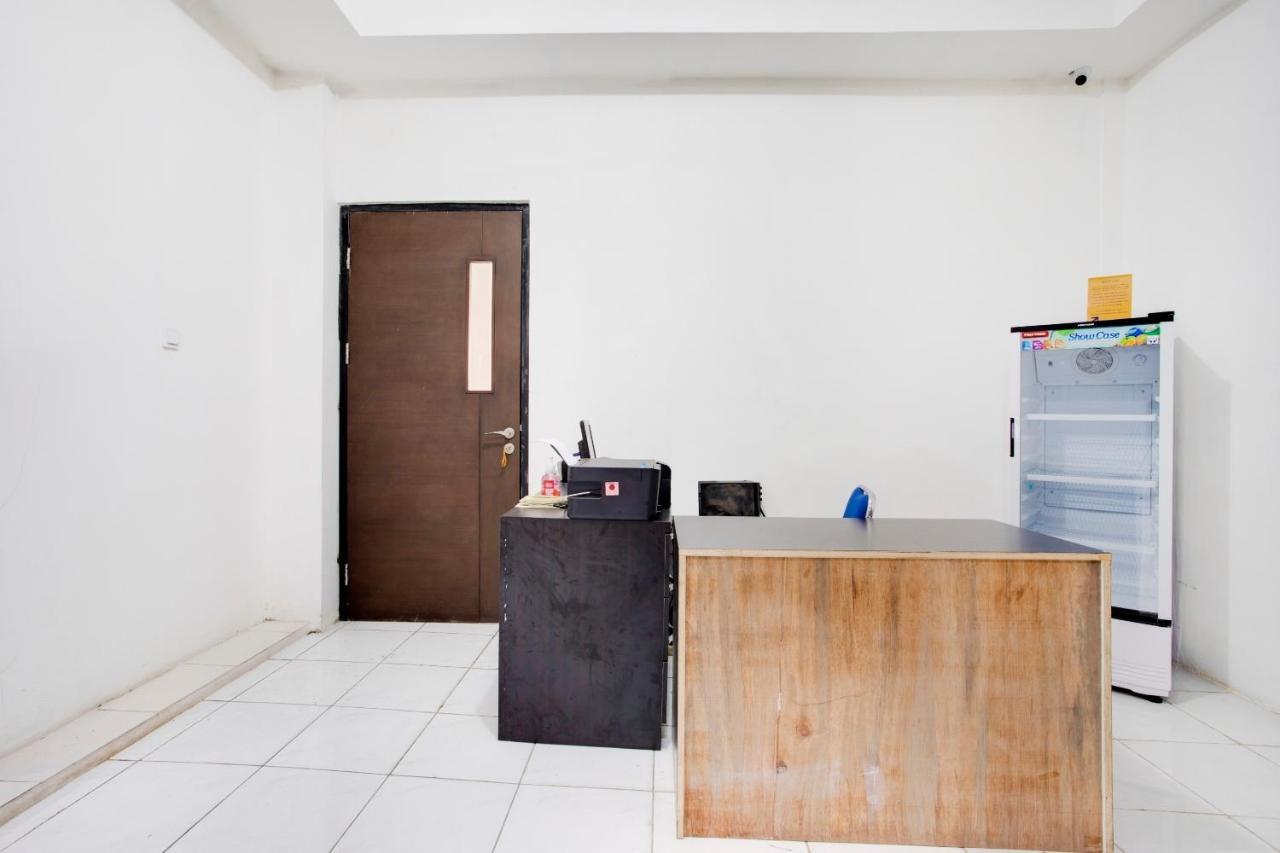 Vaccinated Staff - Spot On 3928 Terrace House Syariah Hotel Pondoktjing Dua Екстериор снимка